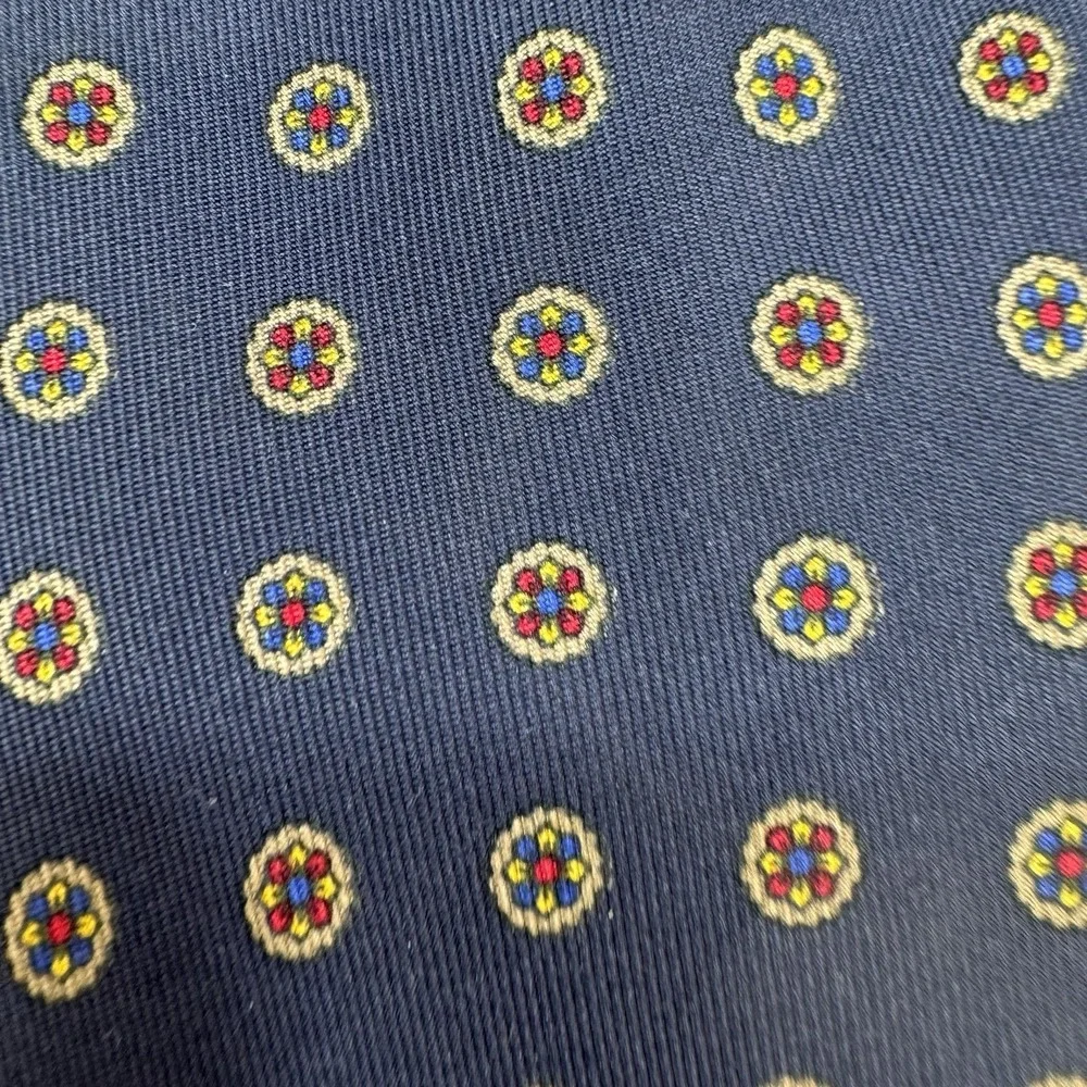 Ermenegildo Zegna 100% Silk Tie Medallion Floral Rosette Navy Blue Made in Italy